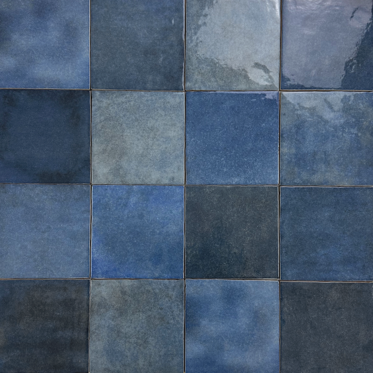 handvorm wandtegel 13x13 donker blauw random glans