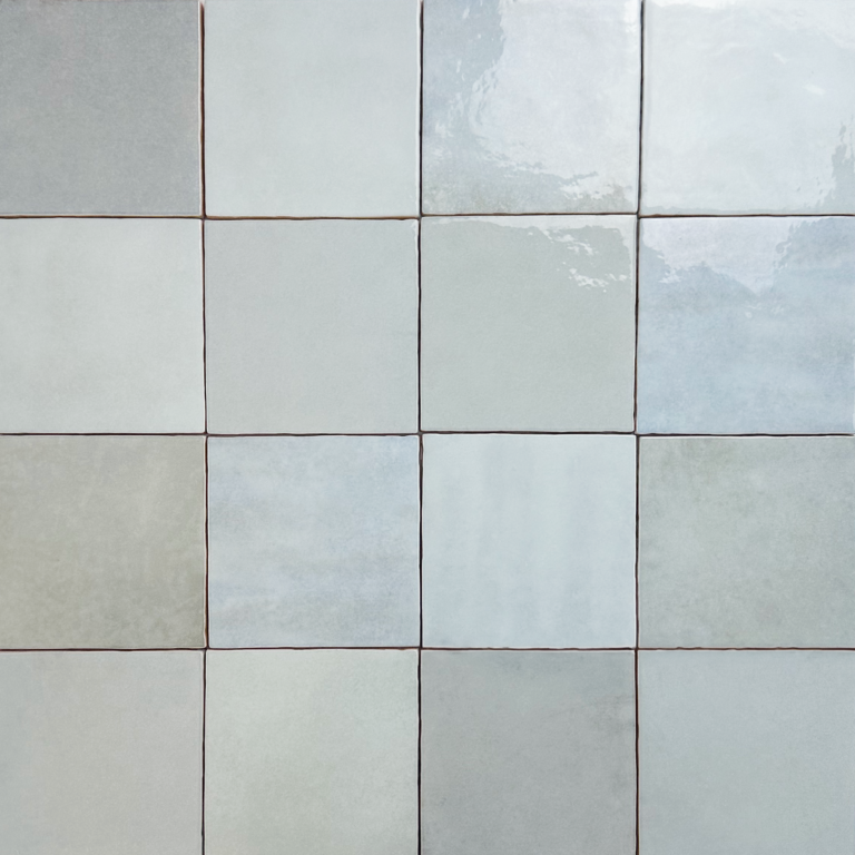 handvorm wandtegel 13x13 licht blauw random glans