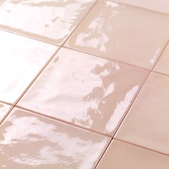 handvorm wandtegel 13x13 roze soft glans