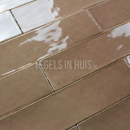 EQ Langwerpige witjes 7,5x30 cm handvorm wandtegel glans cacao bruin Tegels in Huis - De tegeloutlet van