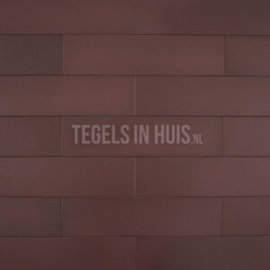 Vloertegel Stromboli mat oxblood donker rood 9,2x36,8