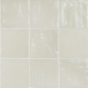 wandtegel 10x10 cm licht groen handvormlook groen parelmoer effect