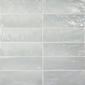 wandtegel 6,5x20 cm licht blauw handvormlook blue parelmoer effect