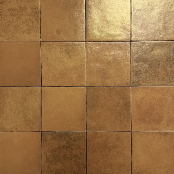 handvorm wandtegel 13x13 goud random glans