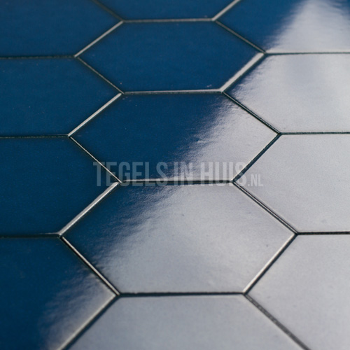 wandtegel scale hexagon honingraad 6 hoekig eclectic blauw 12,4x10,7 craquelé