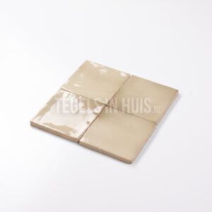 wandtegel 10x10cm manacor argile beige handvorm glans