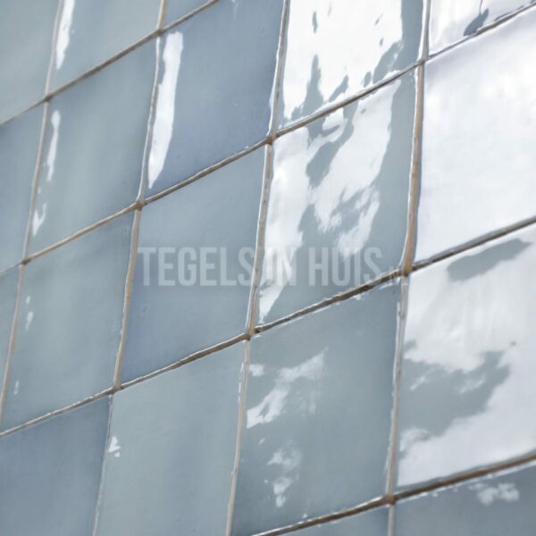 wandtegel 10x10cm manacor blue moon licht blauw handvorm glans