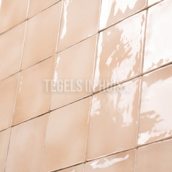 wandtegel 10x10cm manacor blush pink roze handvorm glans