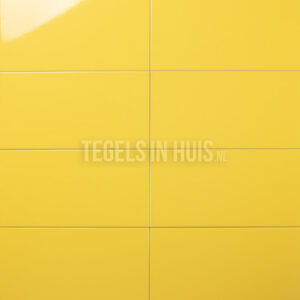 wandtegel 20x40 glans donker geel waamb201