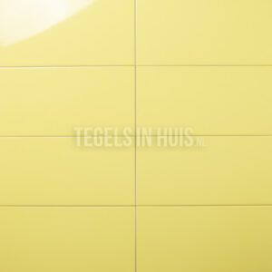 wandtegel 20x40 glans geel waamb200