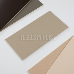 Wandtegel 20×40 mat licht beige WAAMB107