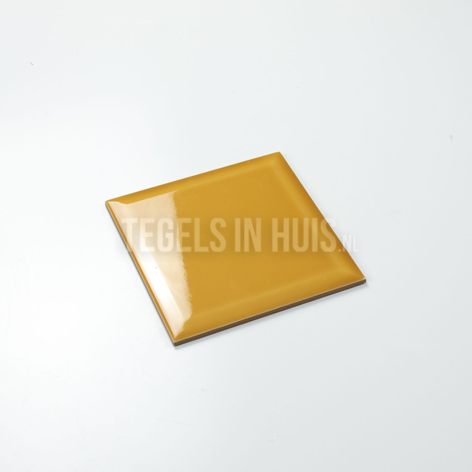 wandtegel capsule metro dijon geel 15x15