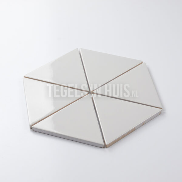 wandtegel scale triangolo driehoek licht grijs glans 10.8x12.4
