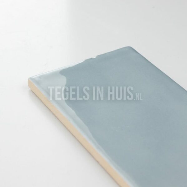 wandtegel cottage 7,5x15 glans ash blauw handvormlook met rechte kanten