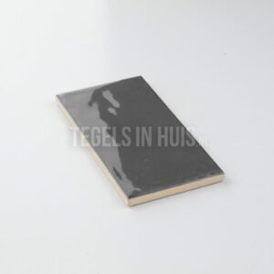 wandtegel cottage 7,5x15 glans donker grijs handvormlook met rechte kanten