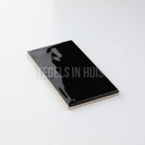 wandtegel cottage 7,5x15 glans zwart handvormlook met rechte kanten