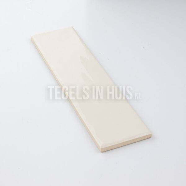 wandtegel cottage 7,5x30 glans cream beige handvormlook met rechte kanten