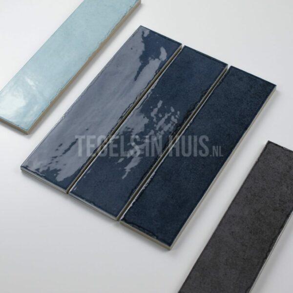 wandtegel tribe 6x24,6 cm handvorm glans donker blauw verouderd