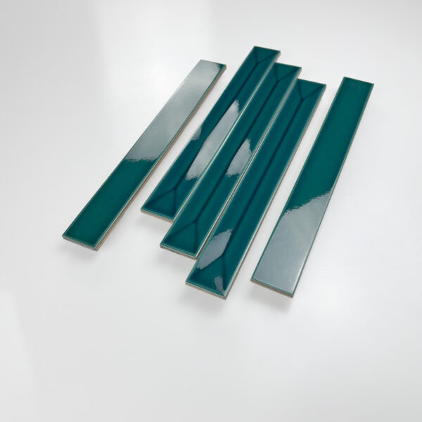 wandtegel langwerpig vitral petrol blauw groen craquelé decor axis 5x40