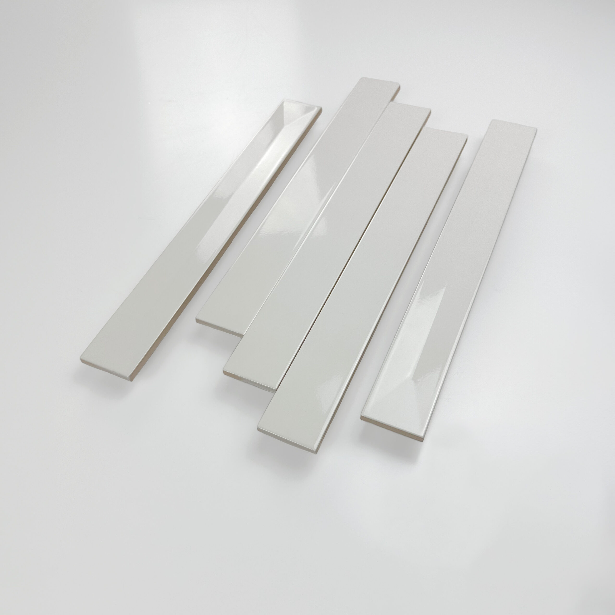 wandtegel langwerpig vitral wit 5x40