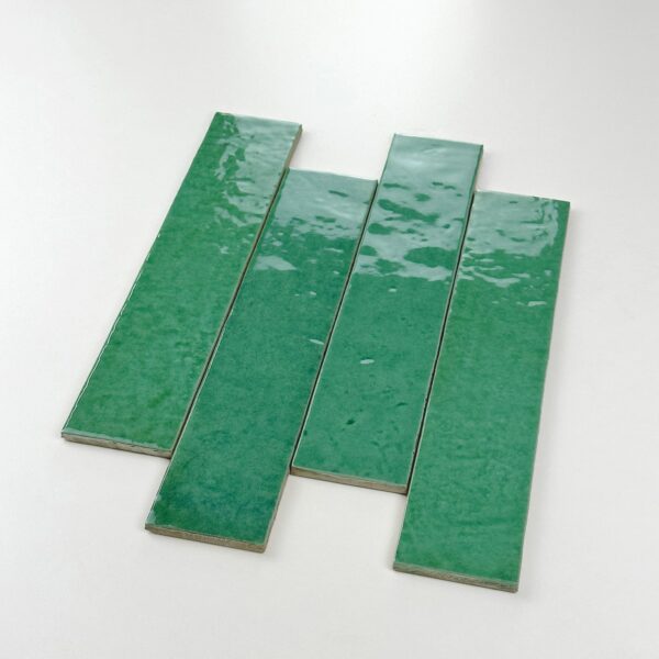 wandtegel menorca lake groen glans vintage craquele 6.5x32.8