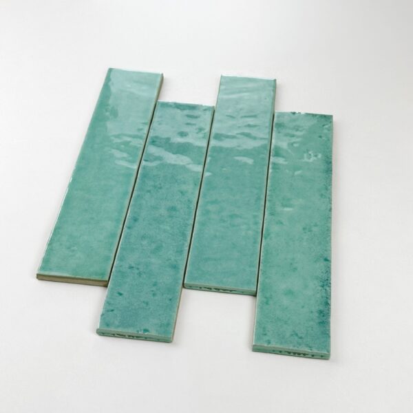 wandtegel menorca turquoise glans vintage craquele 6.5x32.8