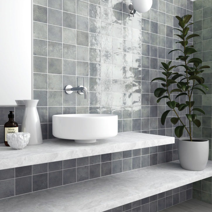 wandtegel verticale handvorm moody lichtblauw 10x10