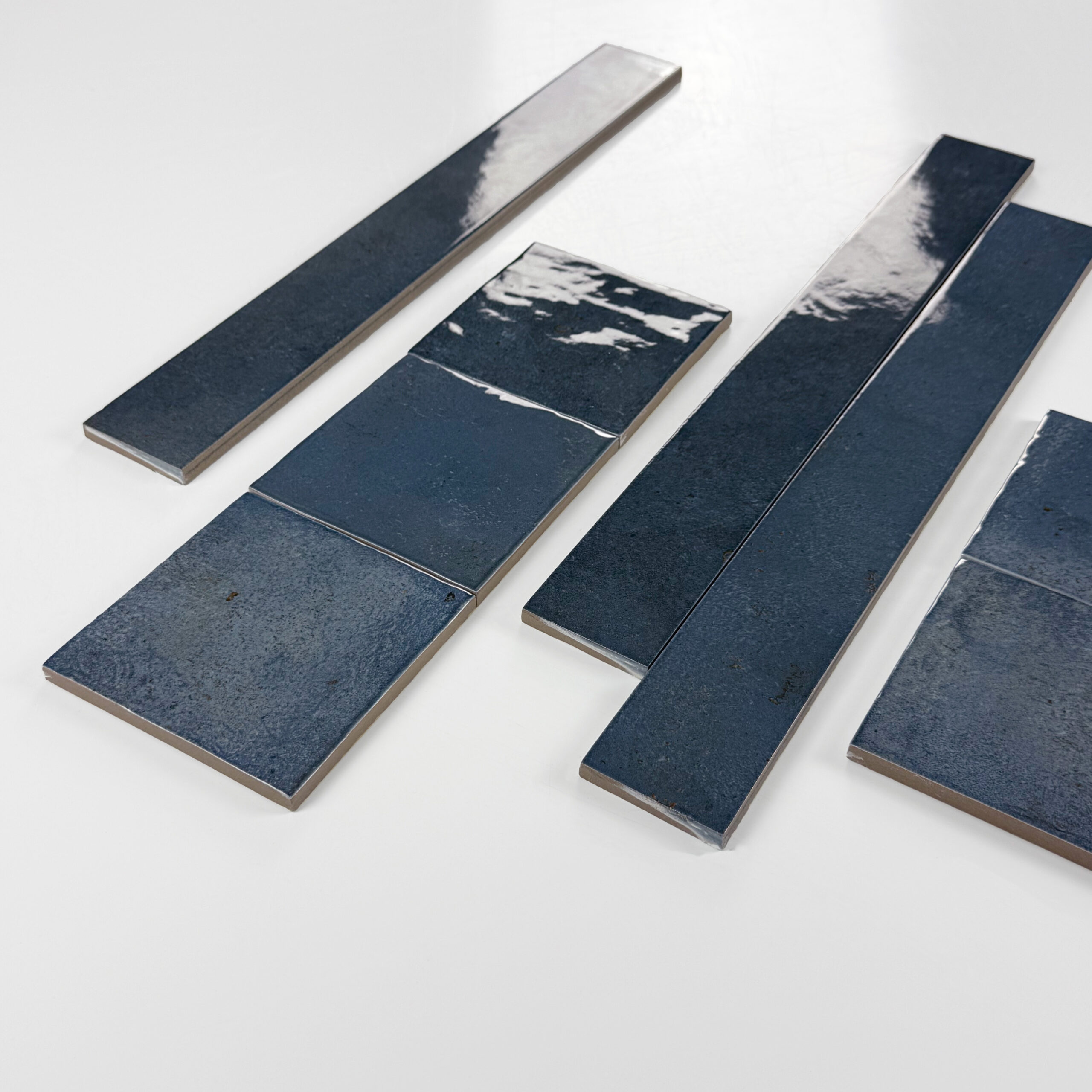 wandtegel verticale handvorm royal donkerblauw 5x40