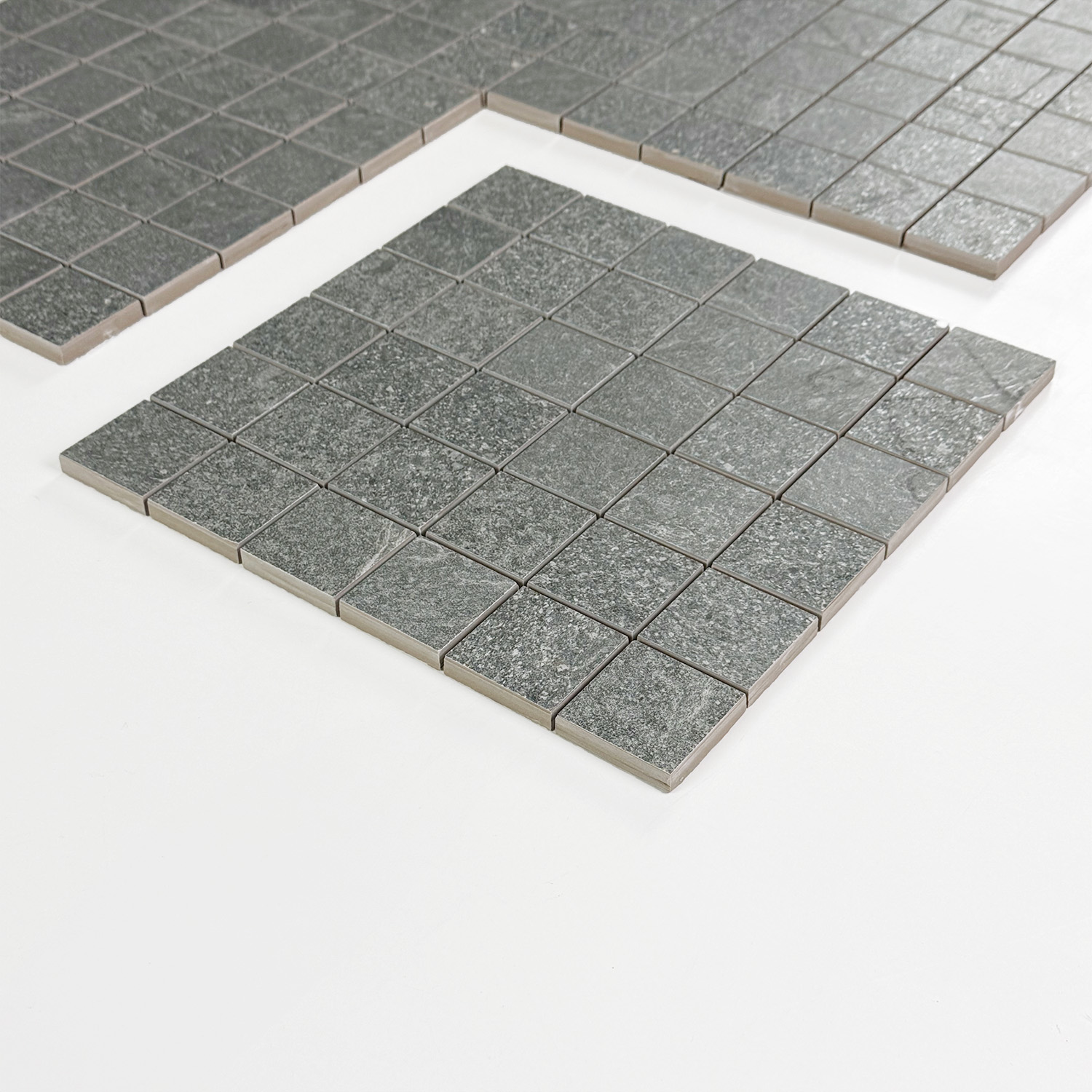 mozaiek airock grijs 5×5 per matje 30×30 (kopie)